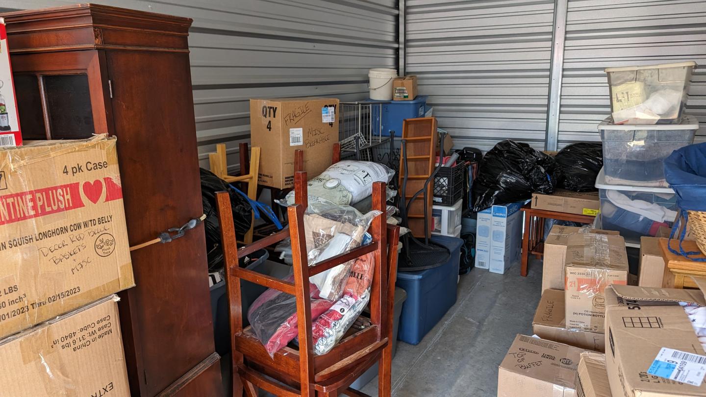 Storage Unit Auction in Zanesville, OH at Patriot Self Storage